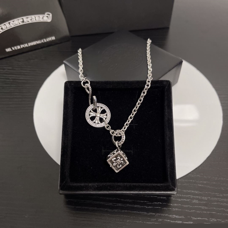 Ch**me He**ts necklaces